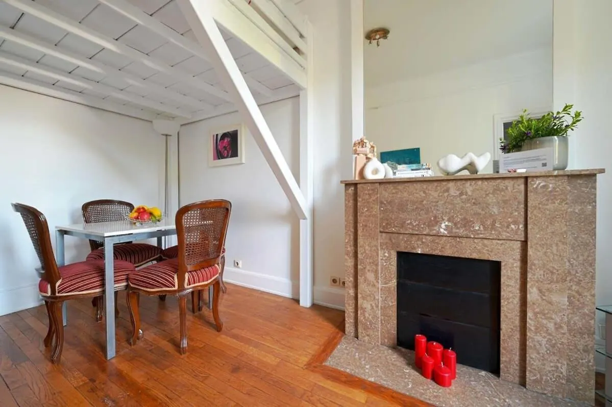 Appartement Charming Bright Studio In Luxurious 16Th à Paris France